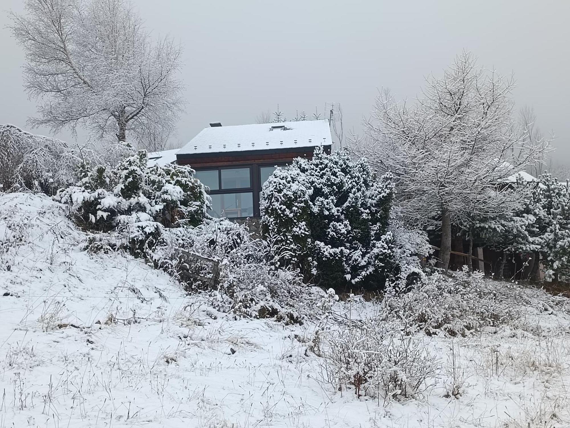 Chalet Pres Des Pistes Avec Vue Panoramique Les Angles  Kültér fotó
