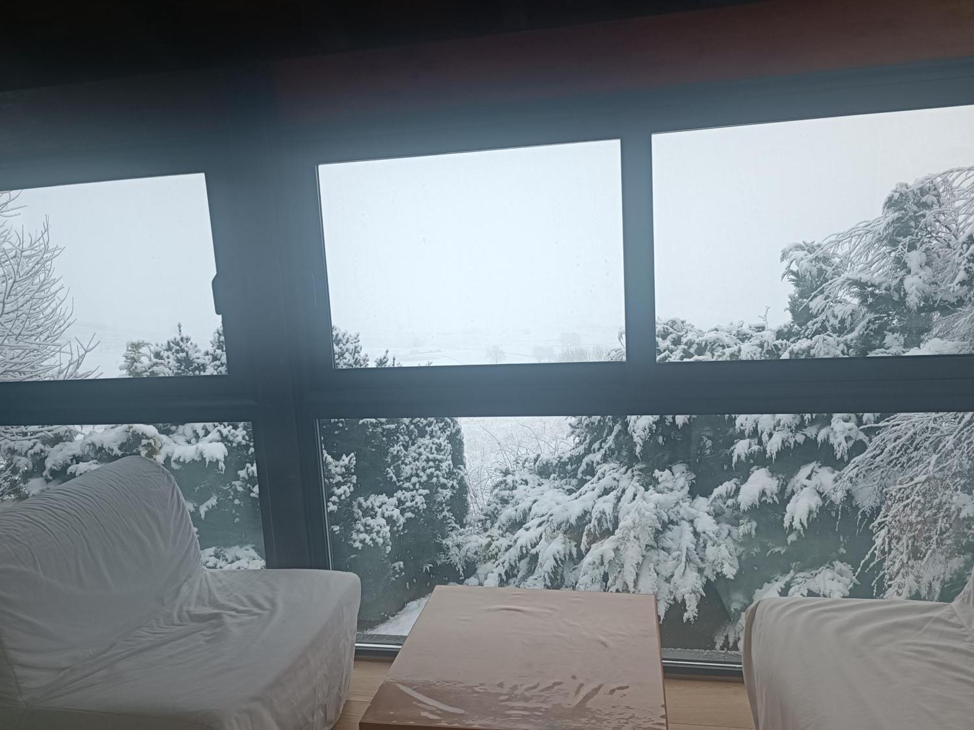 Chalet Pres Des Pistes Avec Vue Panoramique Les Angles  Kültér fotó