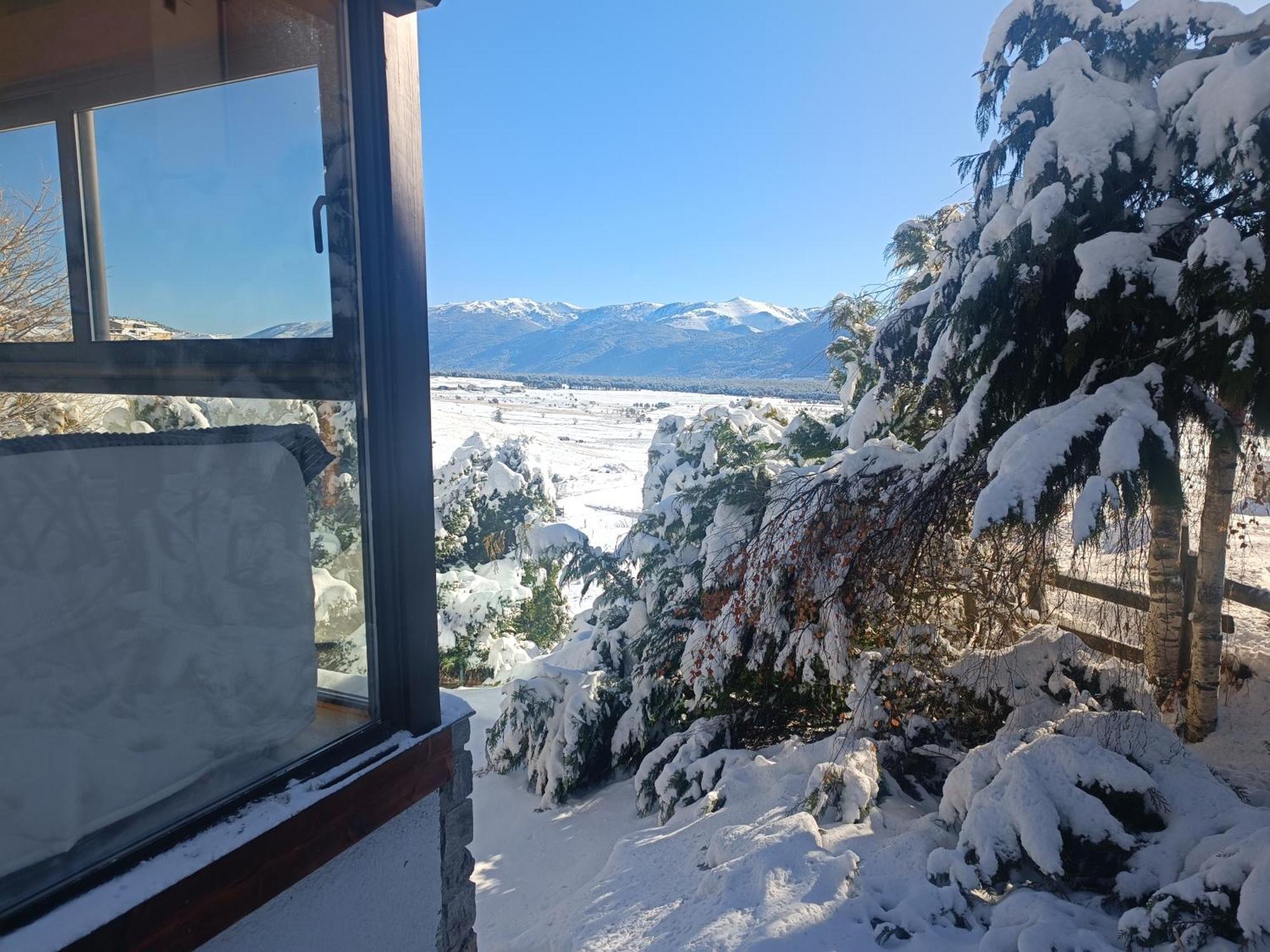 Chalet Pres Des Pistes Avec Vue Panoramique Les Angles  Kültér fotó